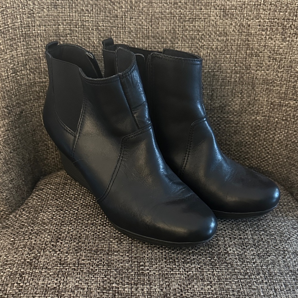 Clarks Elegant Black Ankle Booties